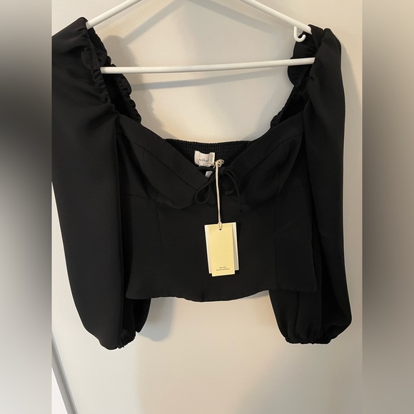 Black Novella Blouse NWT - Picture 5 of 6